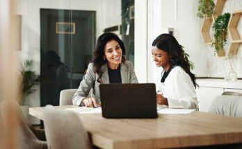 meeting-women-and-business-people-with-laptop-in-office-investment-project-and-discussion